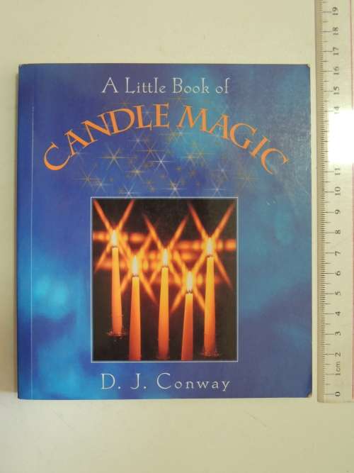 A Little Book Of Candle Magic - D.J. Conway