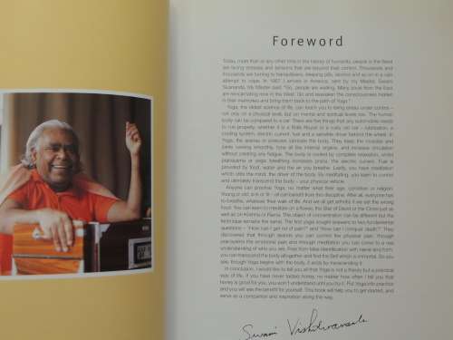 The Sivananda Companion to Yoga,Physical Postures, Breathing, Meditation - The Sivananda Yoga Center