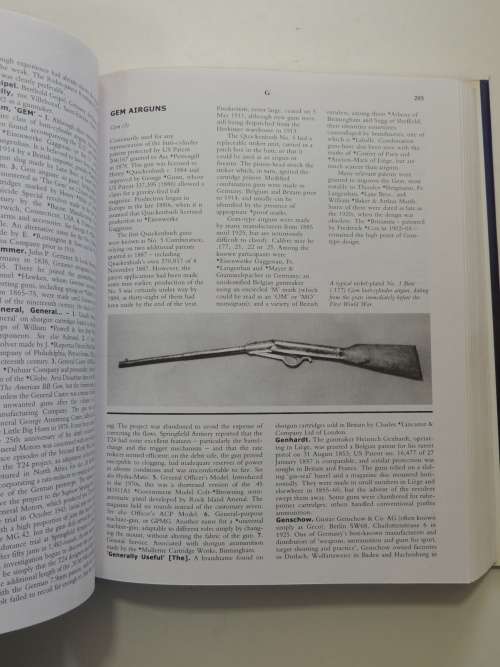 The Greenhill Dictionary of Guns and Gunmakers - John Walter