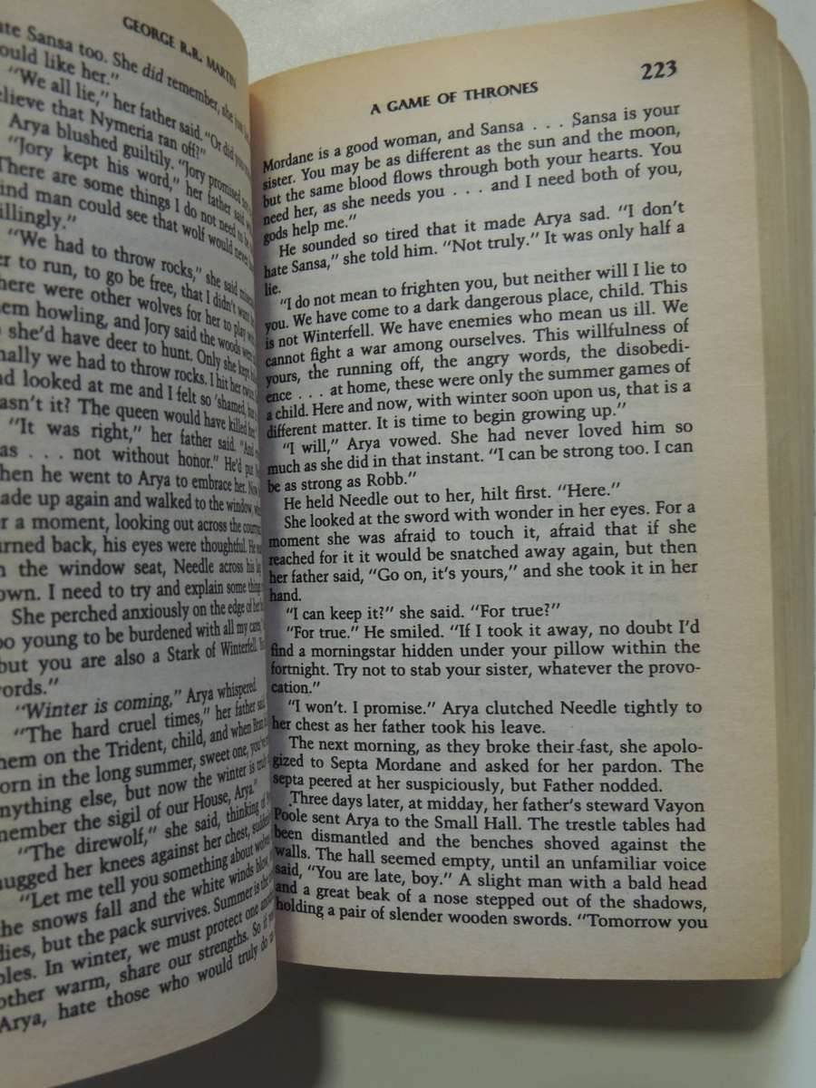 A Game Of Thrones, Book 1 of A Song of Ice and Fire - George RR Martin 1st Paperback Ed., 5th Printi