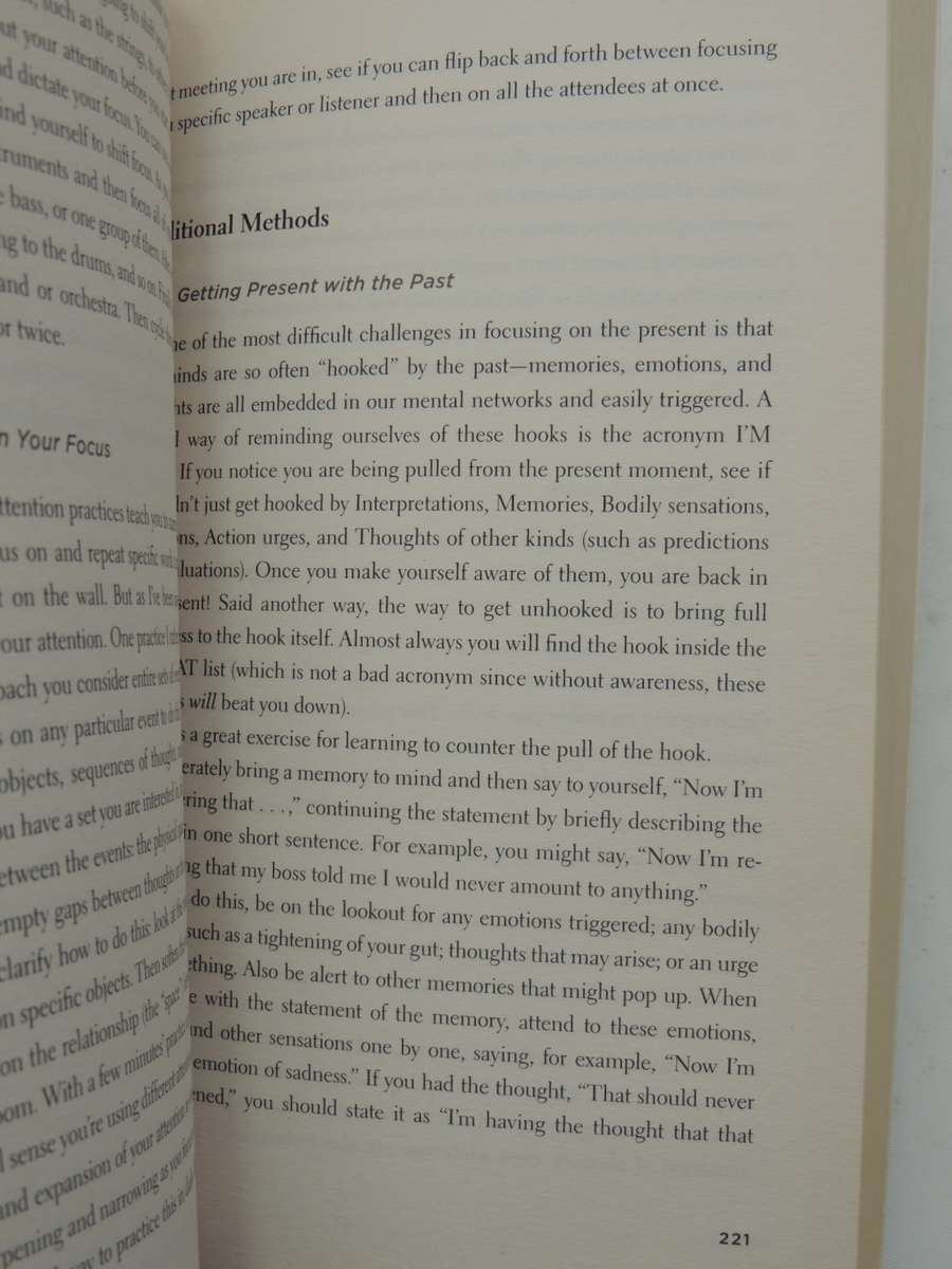 A Liberated Mind: The Essential Guide to ACT, Transform You Thinking & Find ...- Dr  Steven C Hayes