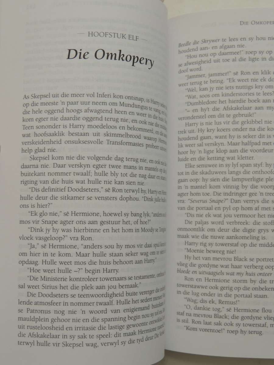 Harry Potter En Die Skatte Van Die Dood - J.K. Rowling      VERY SCARCE  IN AFRIKAANS