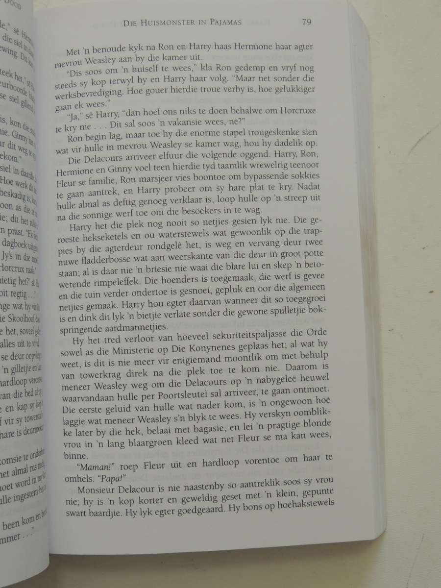 Harry Potter En Die Skatte Van Die Dood - J.K. Rowling      VERY SCARCE  IN AFRIKAANS