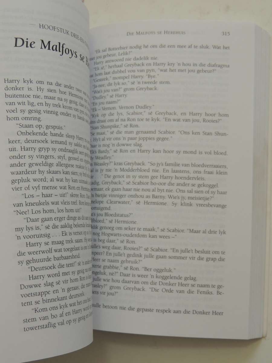 Harry Potter En Die Skatte Van Die Dood - J.K. Rowling      VERY SCARCE  IN AFRIKAANS