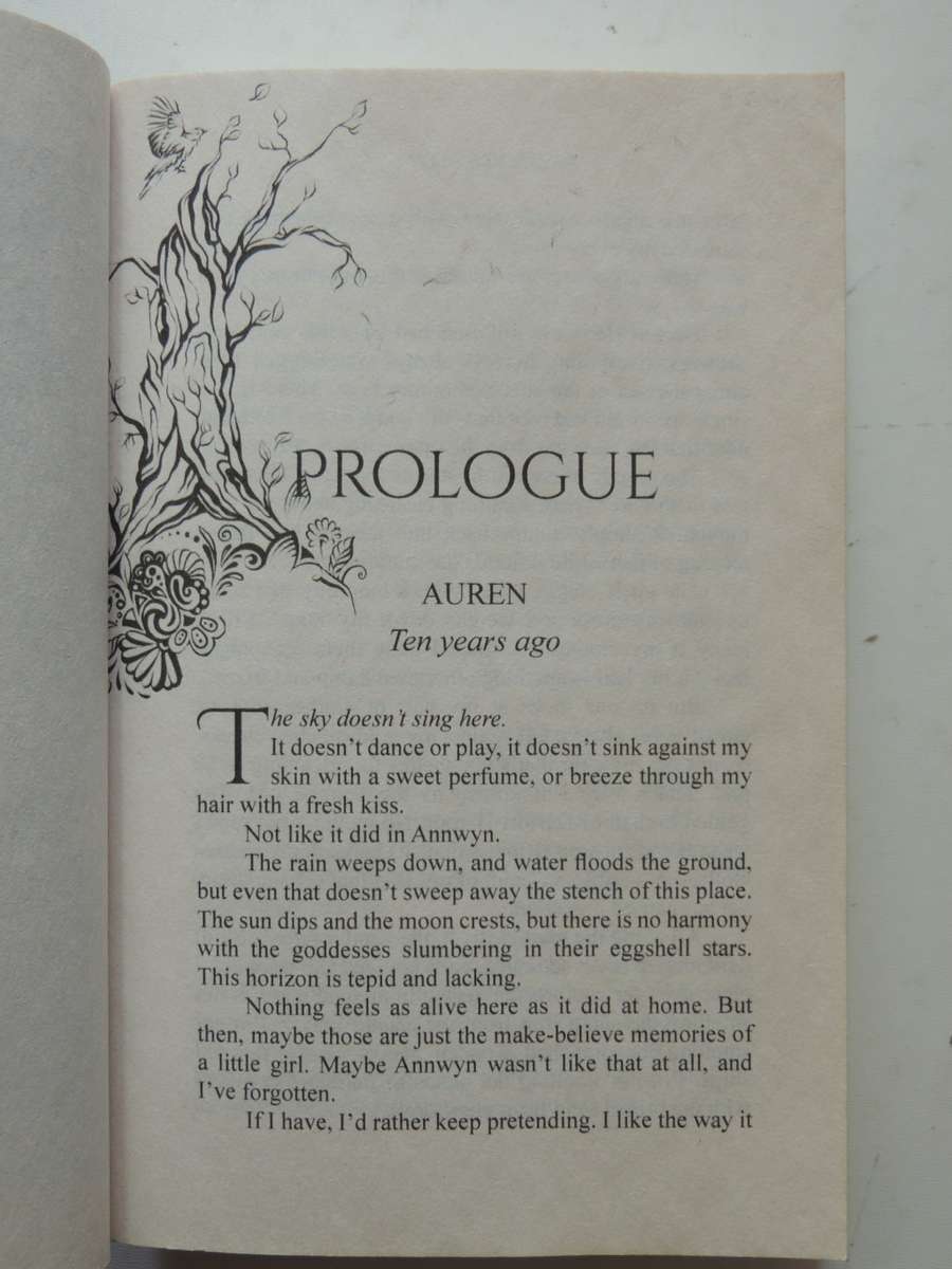 Gleam, The Plated Pisoner Series- Raven Kennedy