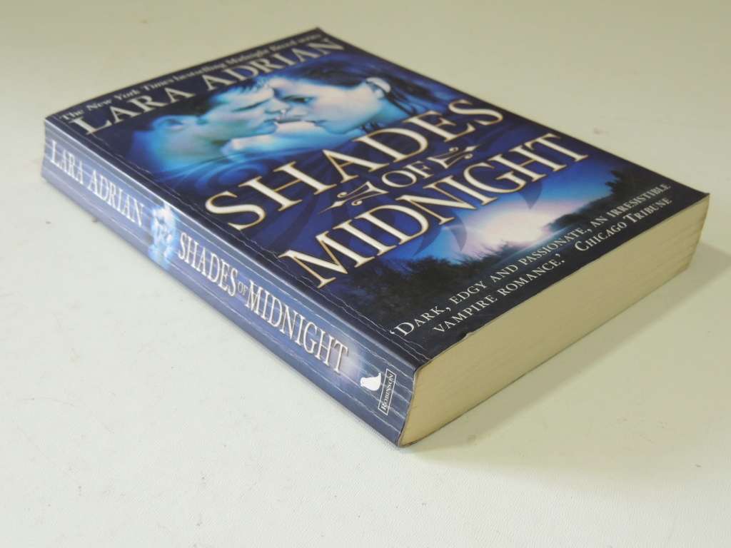 Shades oOf Midnight - Lara Adrian