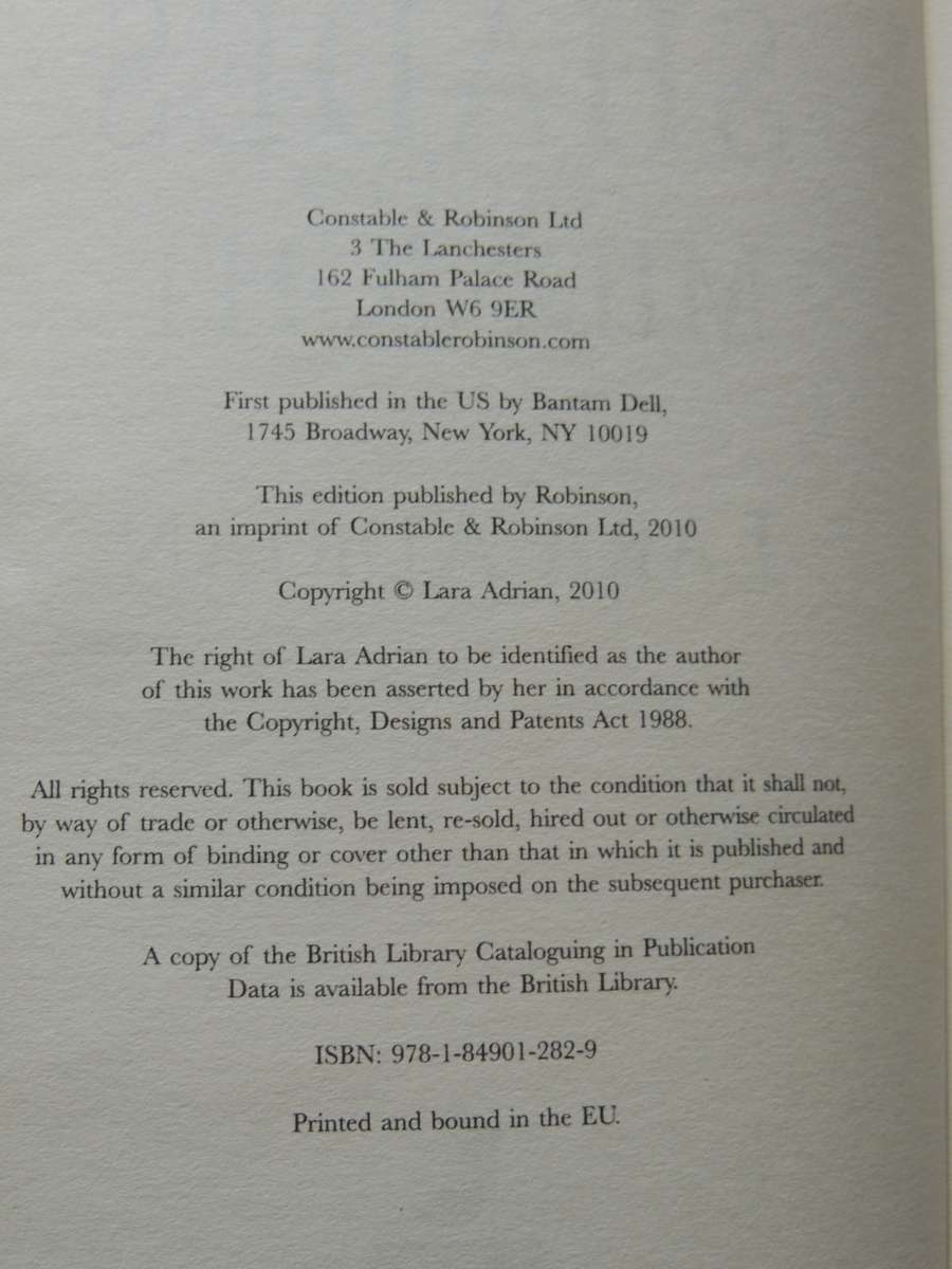 Shades oOf Midnight - Lara Adrian