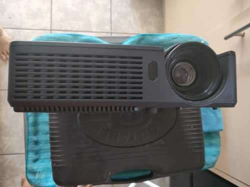 ******* Infocus IN112 Projector in exellent condition *******