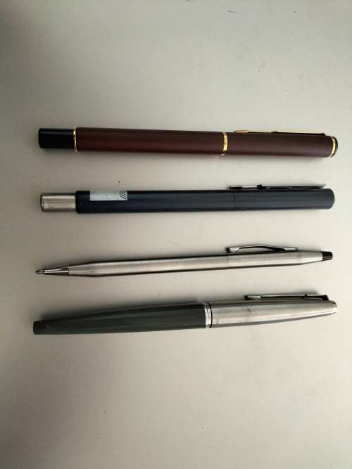 Highly Collectable - 4 x Fountain & Ball pens