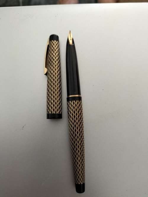 Highly collectable 1 x sheaffer Fountain pen