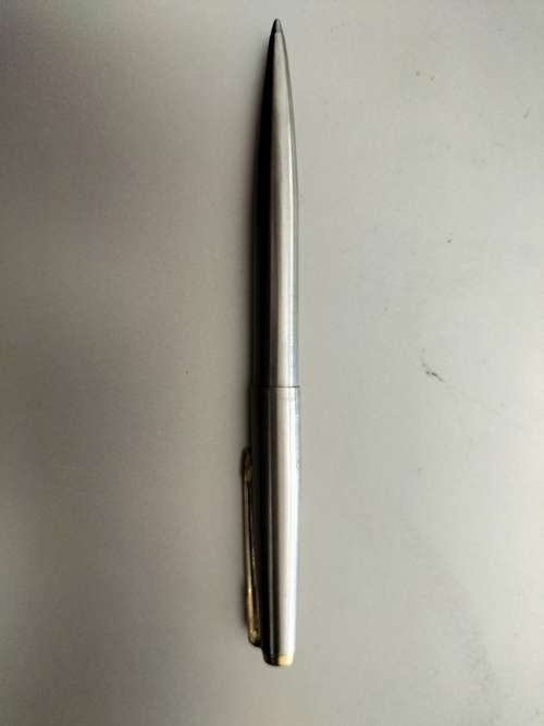 Highly collectable 1 x Parker ball point pen
