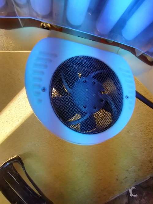 HAPRO Synergy 2401 sunbed. 24 tubes with facial tanner and built in fan. COLLECTION ONLY!!!