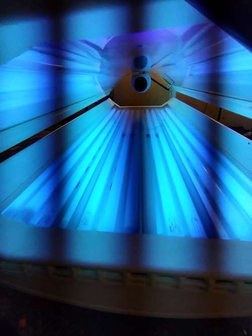 HAPRO Synergy 2401 sunbed. 24 tubes with facial tanner and built in fan. COLLECTION ONLY!!!