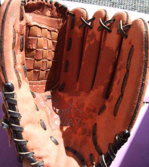 Genuine Leather Flame Baseball and Softball Catcher's Mit (Fair Condition)