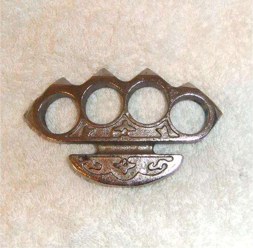 Solid Silver Pointed Edge Knuckle Duster
