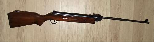 B2 4.5mm (.177) 450fps/550fps Air Rifle with Wood Stock and Rubber Shoulder Rest