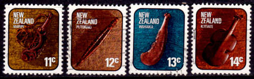 NEW ZEALAND 1976, 24 Nov. Maori Artifacts, set, UH, CV +/-R 20.00 view scans