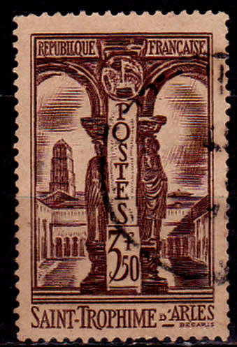 FRANCE 1935, ST TROPHIME D`ARLES, single, UH. CV+/- R 60.00 view scans