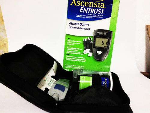 ASCENSIA ENTRUST BLOOD GLUCOSE METER