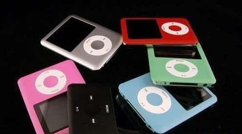 8GB Slim MP4 Player, Built in FM Radio , 1.8 Inch screen, watch movies, photos