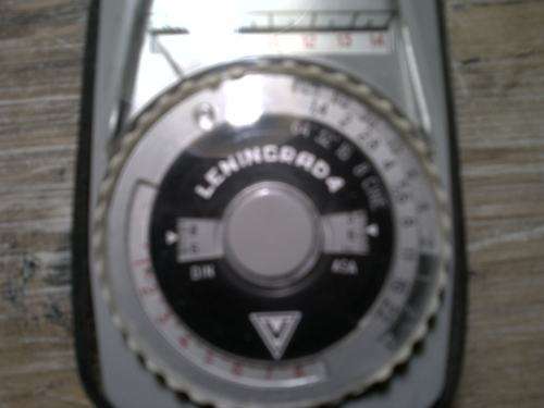 Vintage Leningrad 4, Russian Soviet Light Meter in leather case