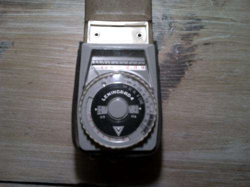 Vintage Leningrad 4, Russian Soviet Light Meter in leather case