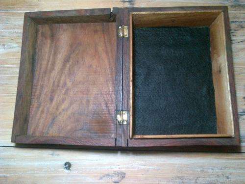 Vintage wooden Jewellery or Trinket box - carved