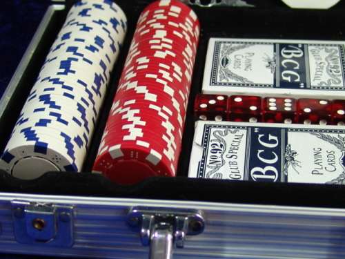 Poker Texas Hold them Card game set with Dice, in Aluminium Case