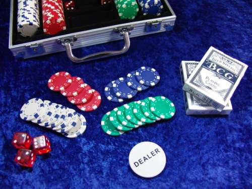 Poker Texas Hold them Card game set with Dice, in Aluminium Case