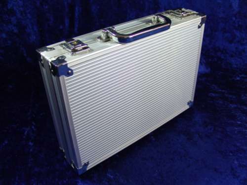 Poker Texas Hold them Card game set with Dice, in Aluminium Case