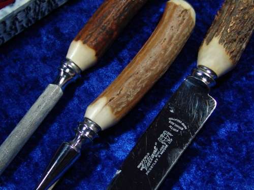 Vintage Sheffield "Valiant" Horn handle 3 piece Carvery Set  in original case