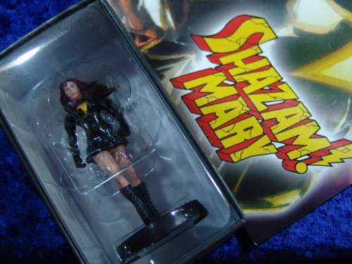 Collectable DC Lead action  Figurine - "Shazam Mary" - No.40