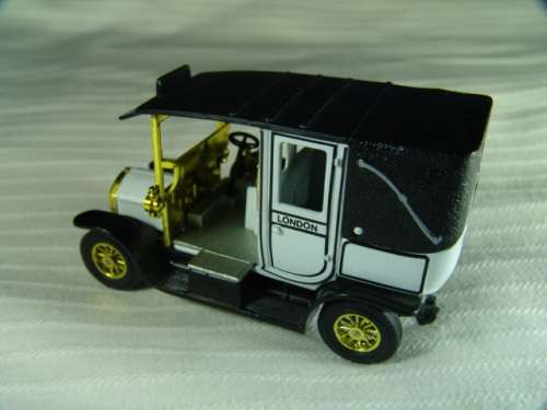 Vintage Collectable Die Cast Matchbox "Models of Yesteryear" - 1907 Unic Taxi scale model Car Y28