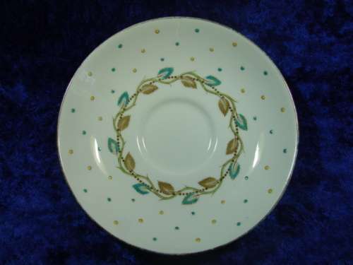 Royal Doulton bone porcelain Trio - Polkadots and leaves - gold trim - H4864
