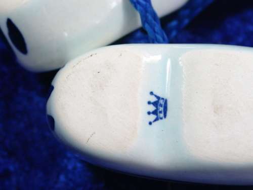 A collection of 3 Vintage Delft ornaments - Ashtray, Clog and Spoon