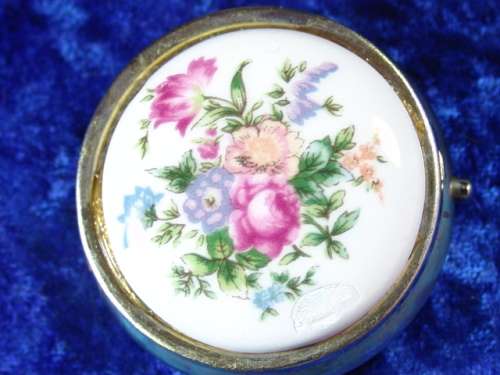 Vintage miniature porcelain and brass Limoges collectables - hand painted