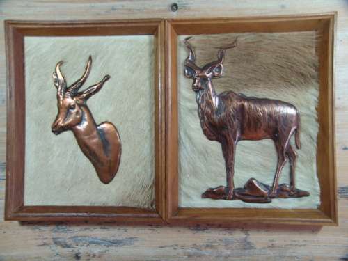 Vintage Framed copper wall plaque - Animals, 2 in the lot