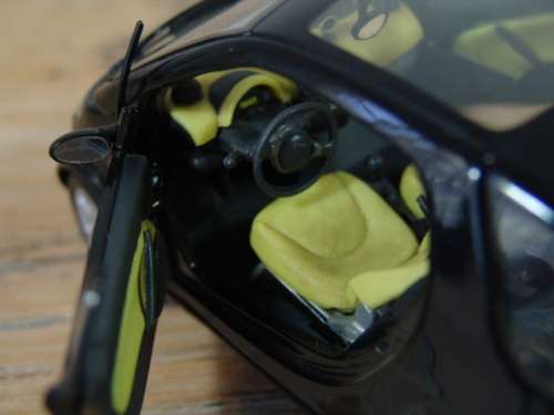 Collectable die cast model Car - Maisto Smart City Coupe - 1:18