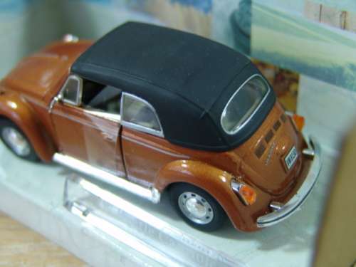 Vintage collectable die cast model Car - Cararama - VW Beetle Cabriolet - 1:43