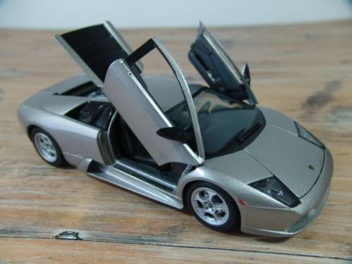 Collectable die cast model Car - Maisto Lamborghini Murcielago - 1:18