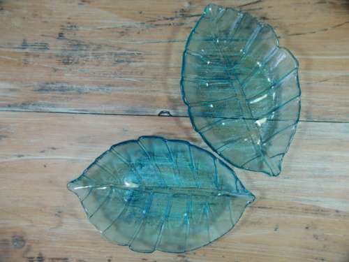 Vintage leaf shaped blue glass bowls x 2