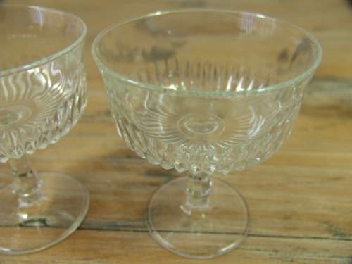 Set of 2 vintage cocktail Goblets