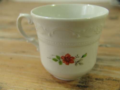 Vintage Huguenot Royale porcelain Tea Set -, 21 Piece, serves 6