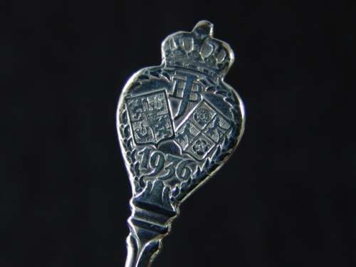 Vintage Oriental Royalty silver plated Spoon - 1936