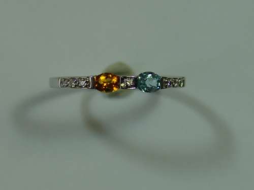 Vintage natural Sapphire and Cubic Zirconias Ring, set in Sterling Silver - 1,8g