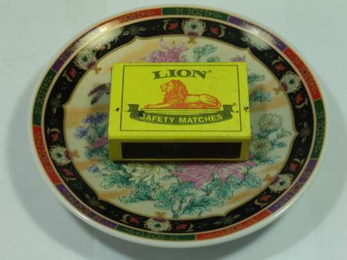 Vintage Imari Plate - Japan