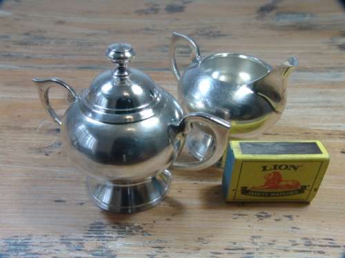Vintage set of 2 EPNS Sugar bowl and Creamer