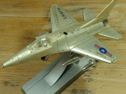 Large rare metal USA F16 Jetfighter table Lighter