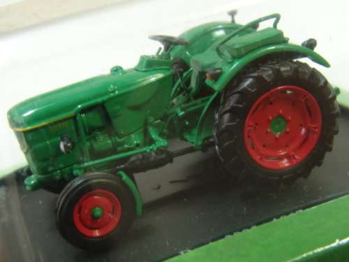 Collectable die cast model Tractor, Hachette, Deutz 3005, 1967, scale 1:43, mint condition