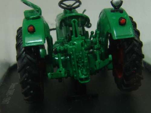 Collectable die cast model Tractor, Hachette, Deutz 3005, 1967, scale 1:43, mint condition